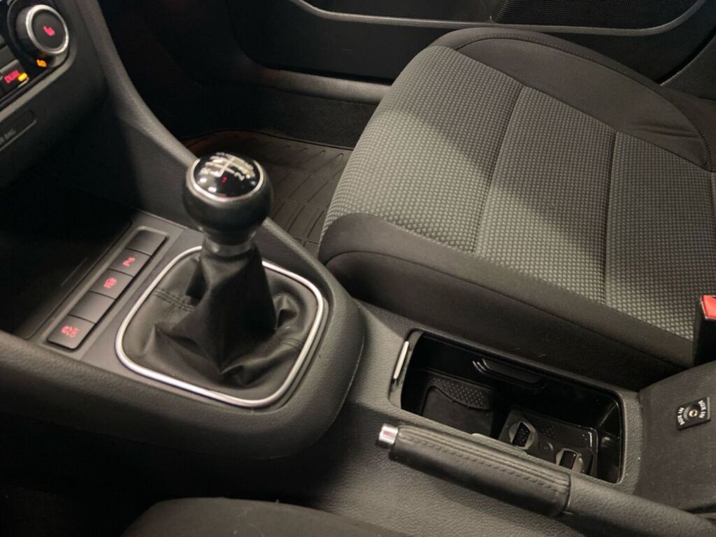 Volkswagen Golf 2011 Harmaa