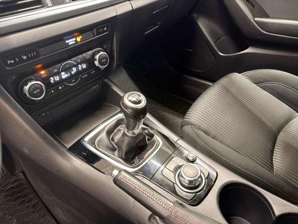 Mazda 3 2014 Valkoinen