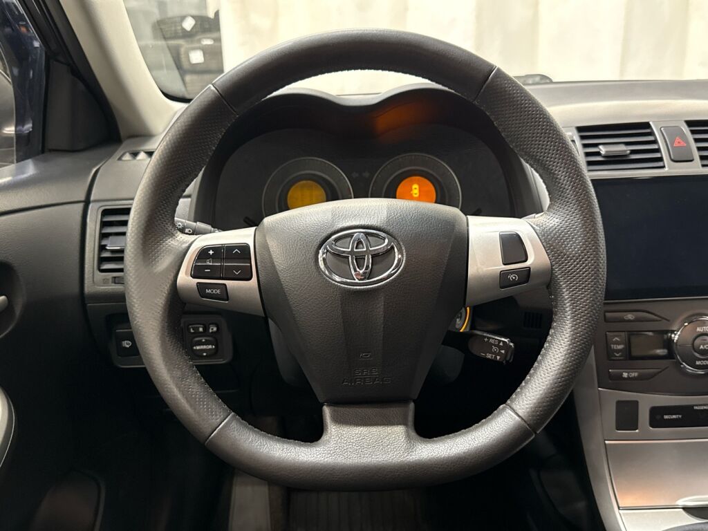 Toyota Corolla 2011 Harmaa