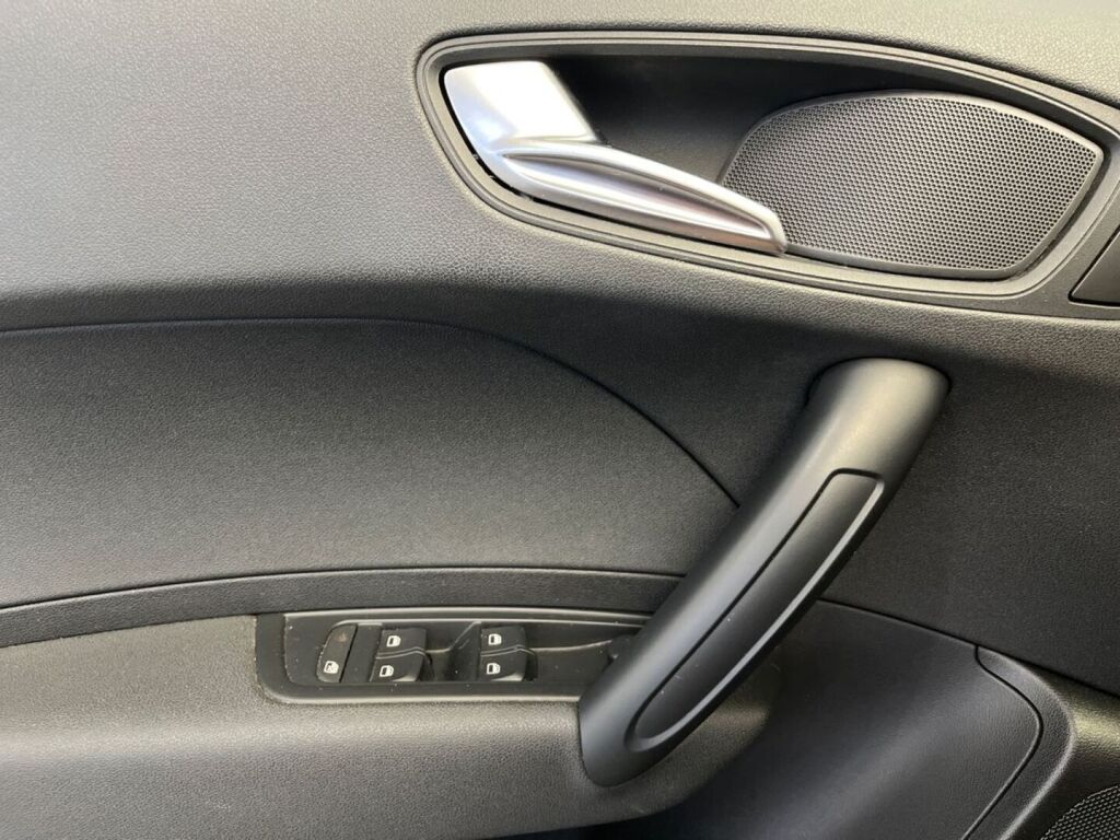 Audi A1 2012 Musta