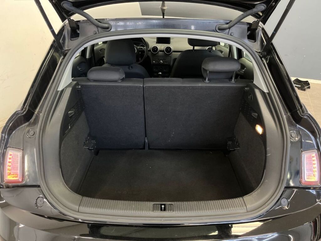 Audi A1 2012 Musta
