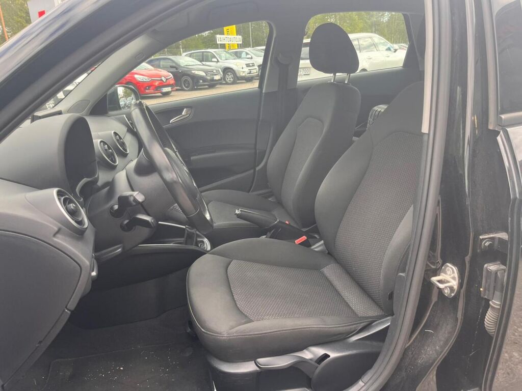 Audi A1 2012 Musta