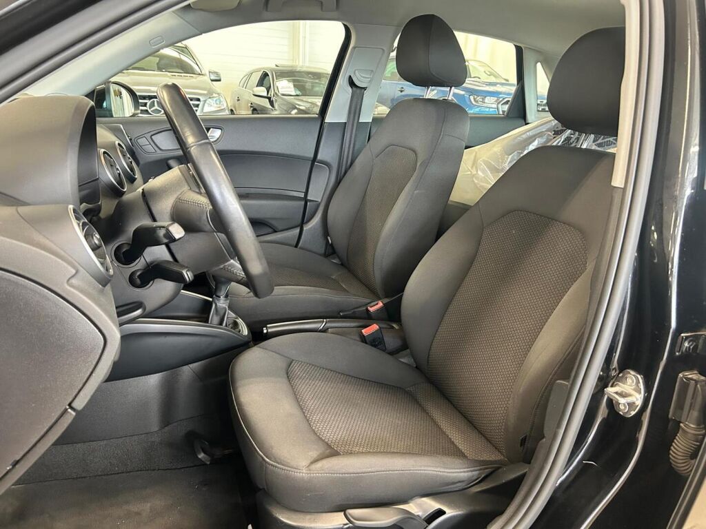 Audi A1 2012 Musta