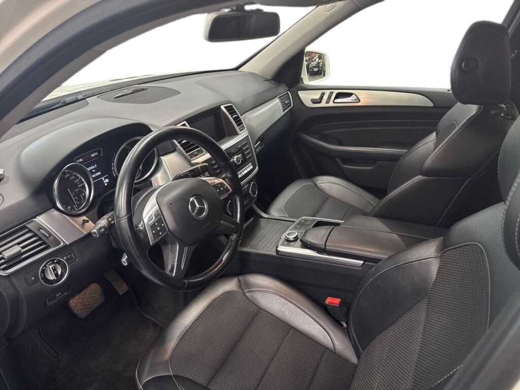 Mercedes-Benz ML 2012 Valkoinen