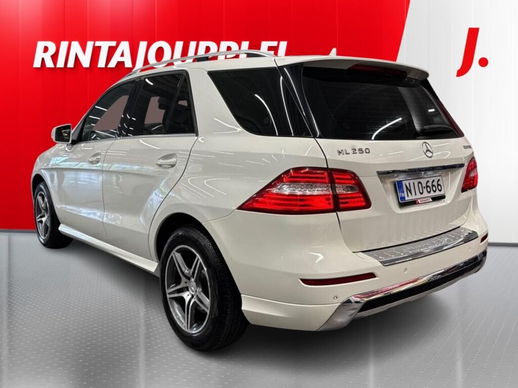 Mercedes-Benz ML 2012 Valkoinen