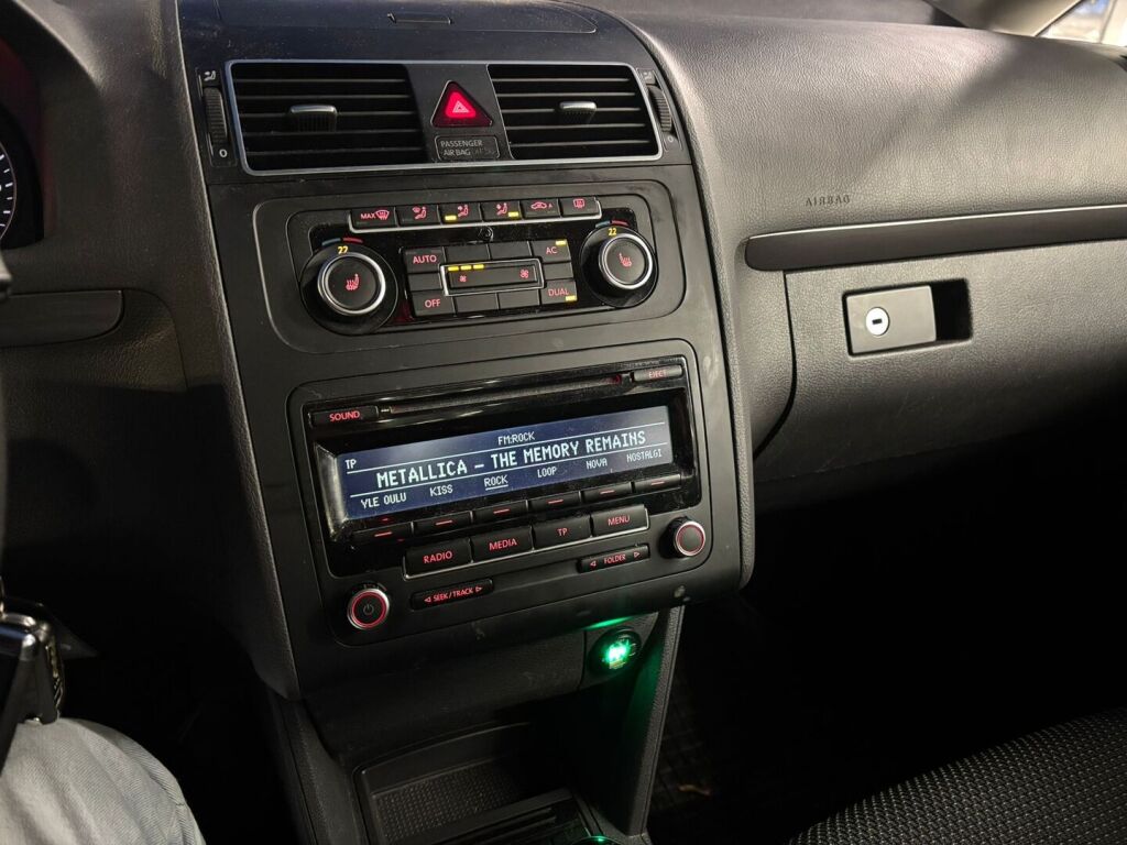 Volkswagen Touran 2012 Valkoinen