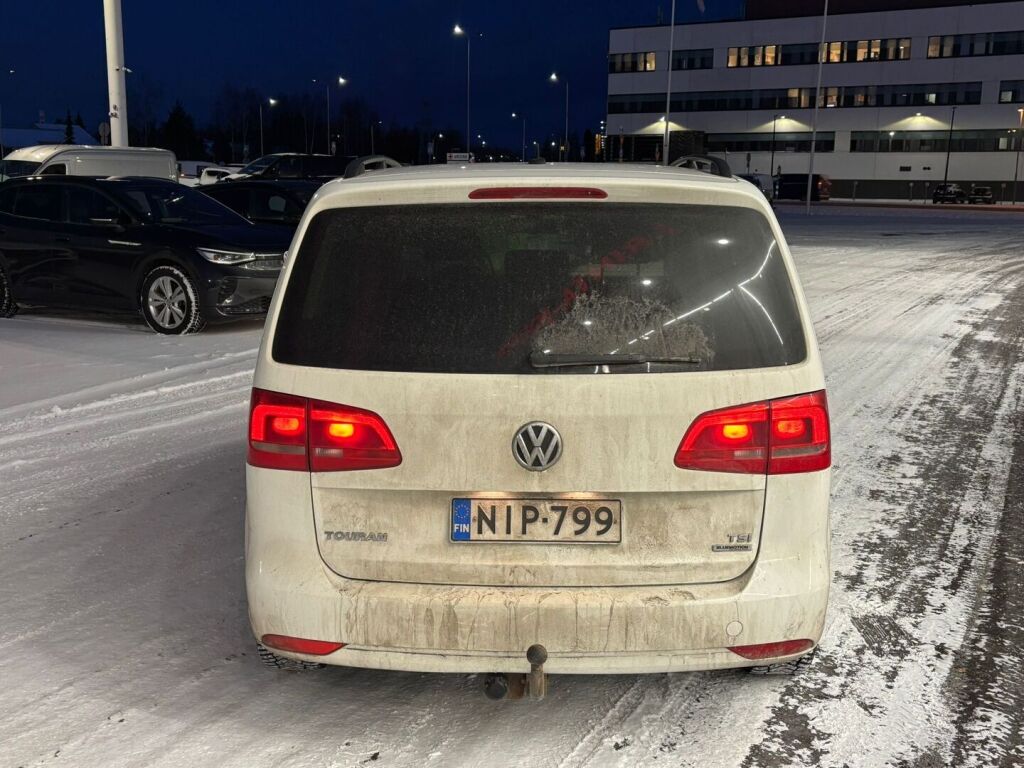 Volkswagen Touran 2012 Valkoinen