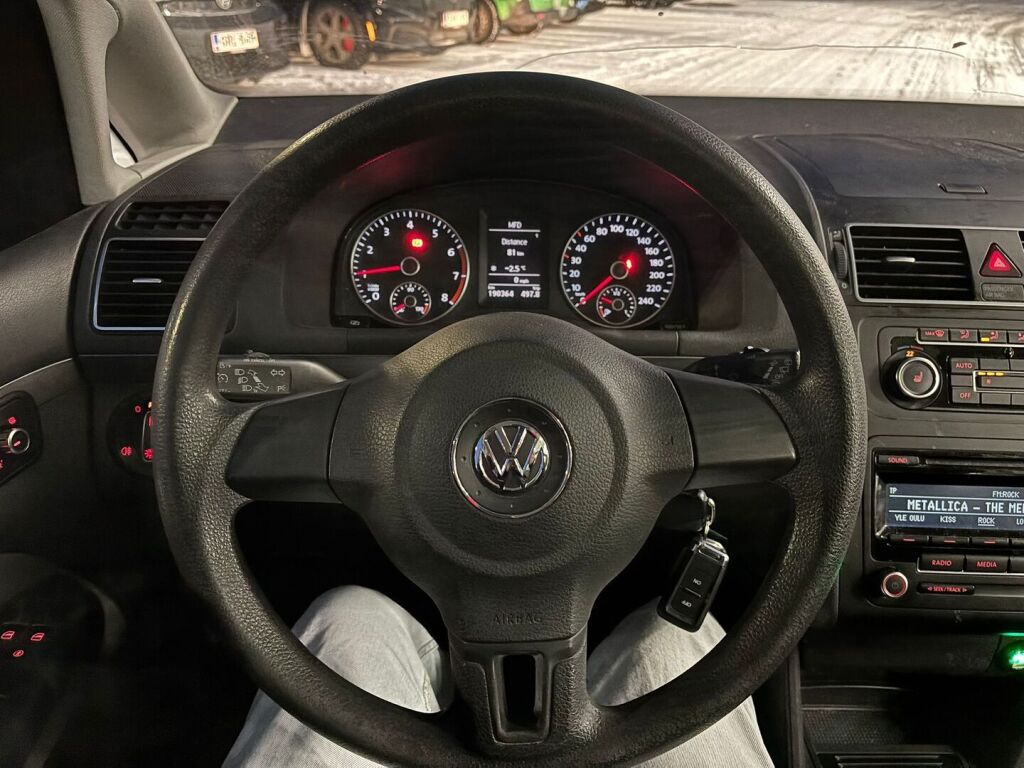 Volkswagen Touran 2012 Valkoinen