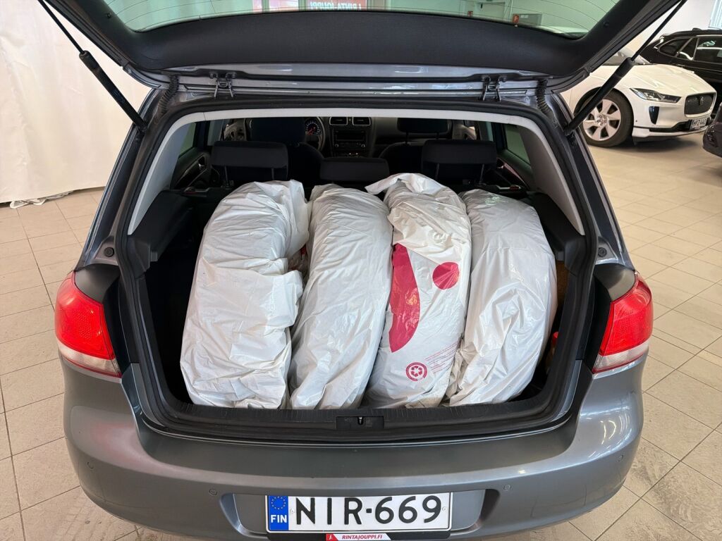 Volkswagen Golf 2012 Harmaa