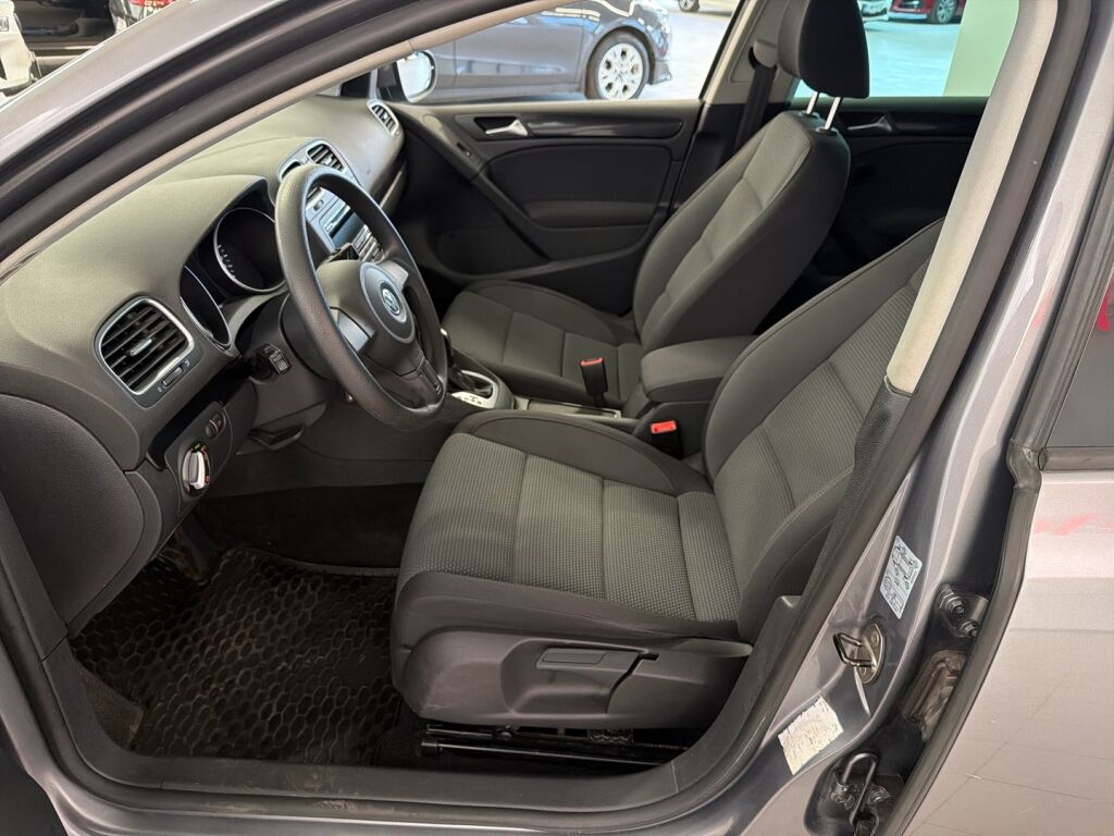 Volkswagen Golf 2012 Harmaa