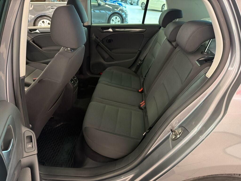 Volkswagen Golf 2012 Harmaa