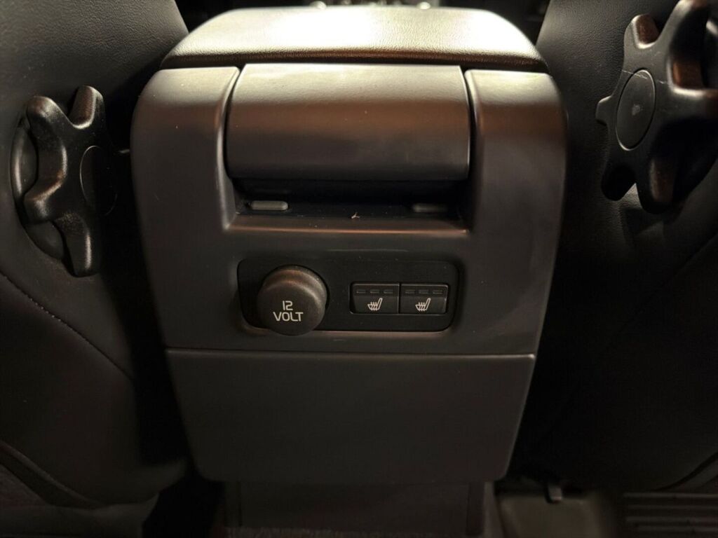 Volvo V70 2010 Sininen
