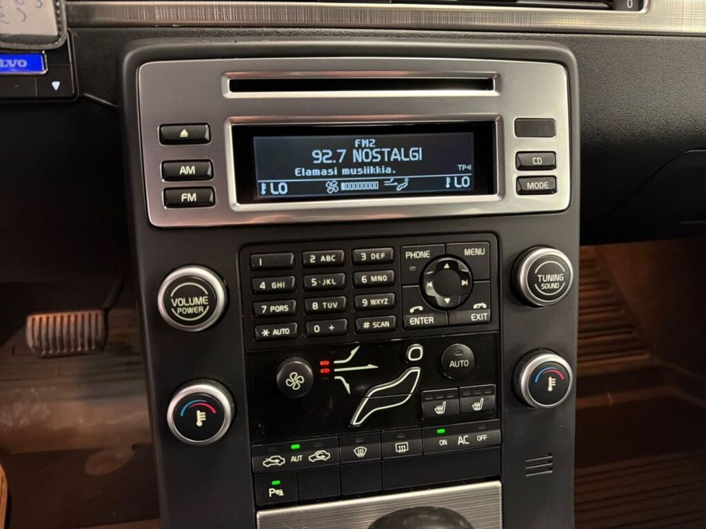 Volvo V70 2010 Sininen