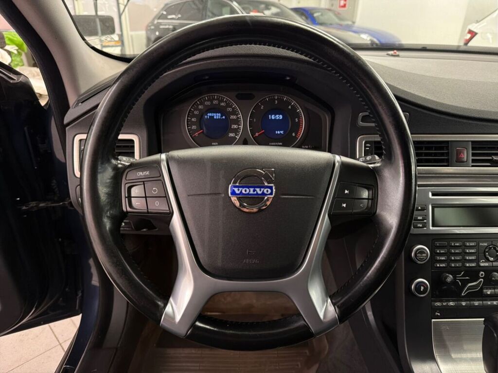 Volvo V70 2010 Sininen