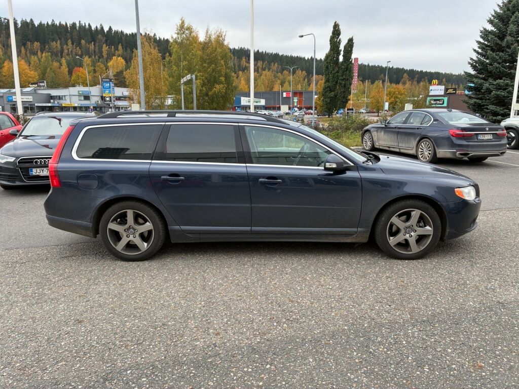Volvo V70 2010 Sininen