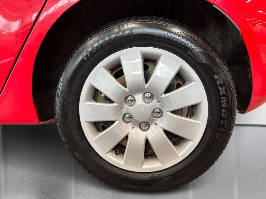Ford Fiesta 2012 Punainen