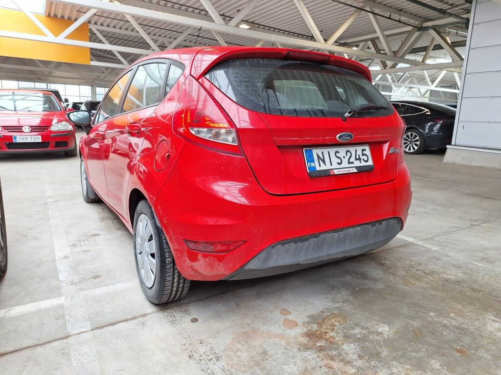 Ford Fiesta 2012 Punainen
