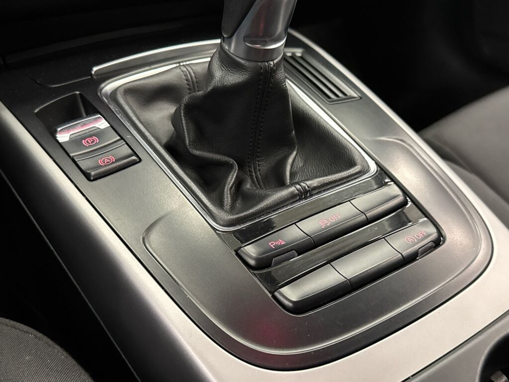 Audi A4 2012 Valkoinen