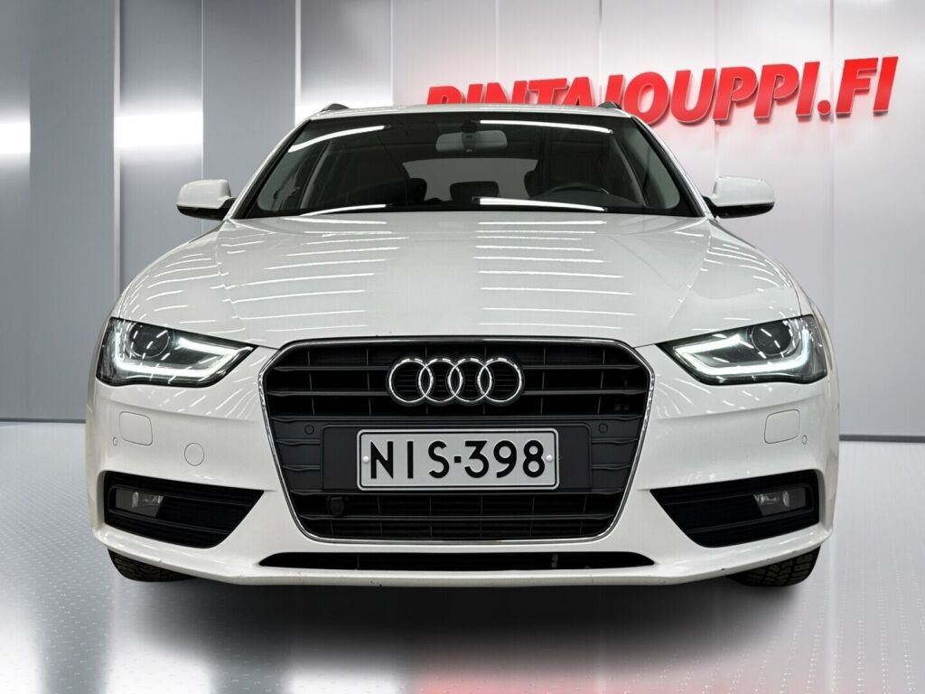 Audi A4 2012 Valkoinen