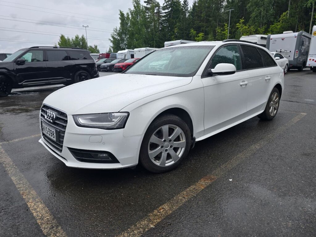 Audi A4 2012 Valkoinen