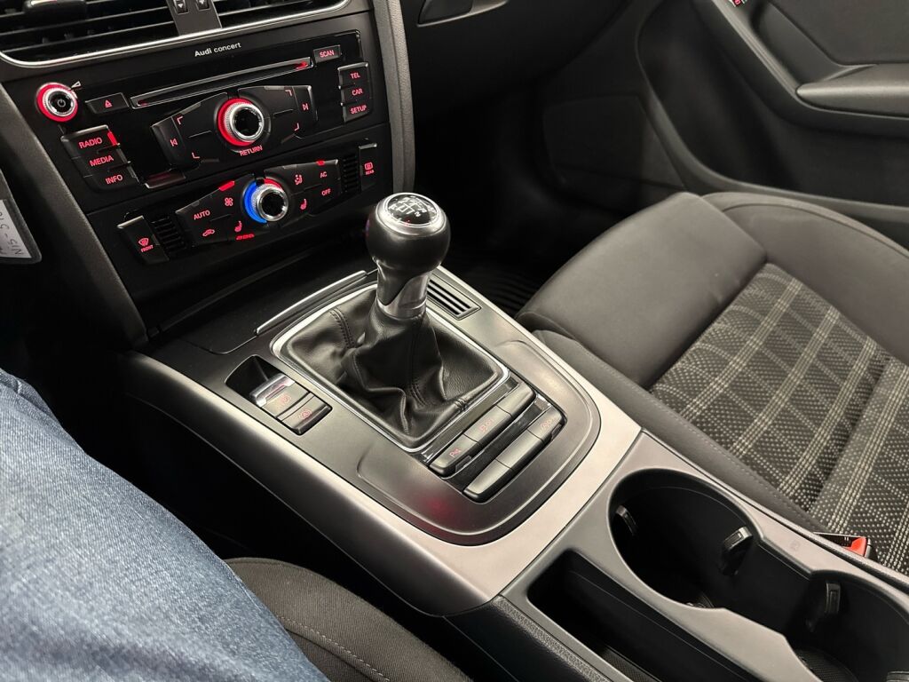 Audi A4 2012 Valkoinen