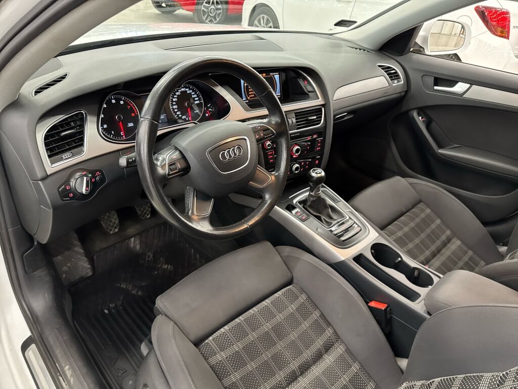 Audi A4 2012 Valkoinen