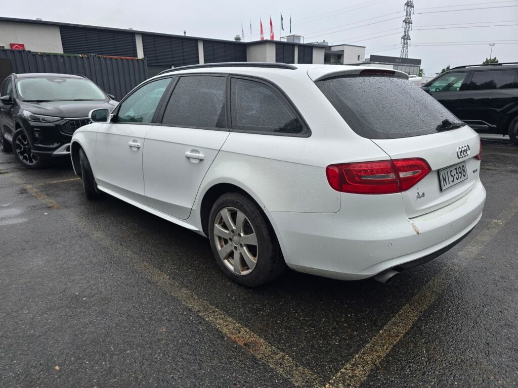 Audi A4 2012 Valkoinen