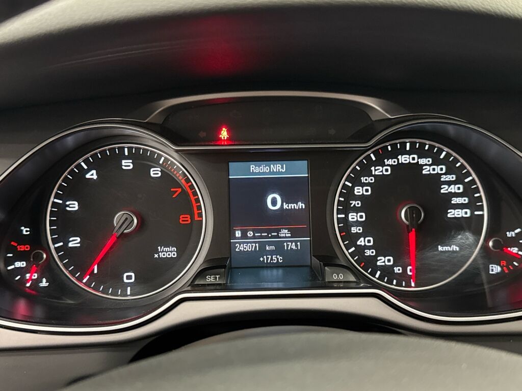 Audi A4 2012 Valkoinen