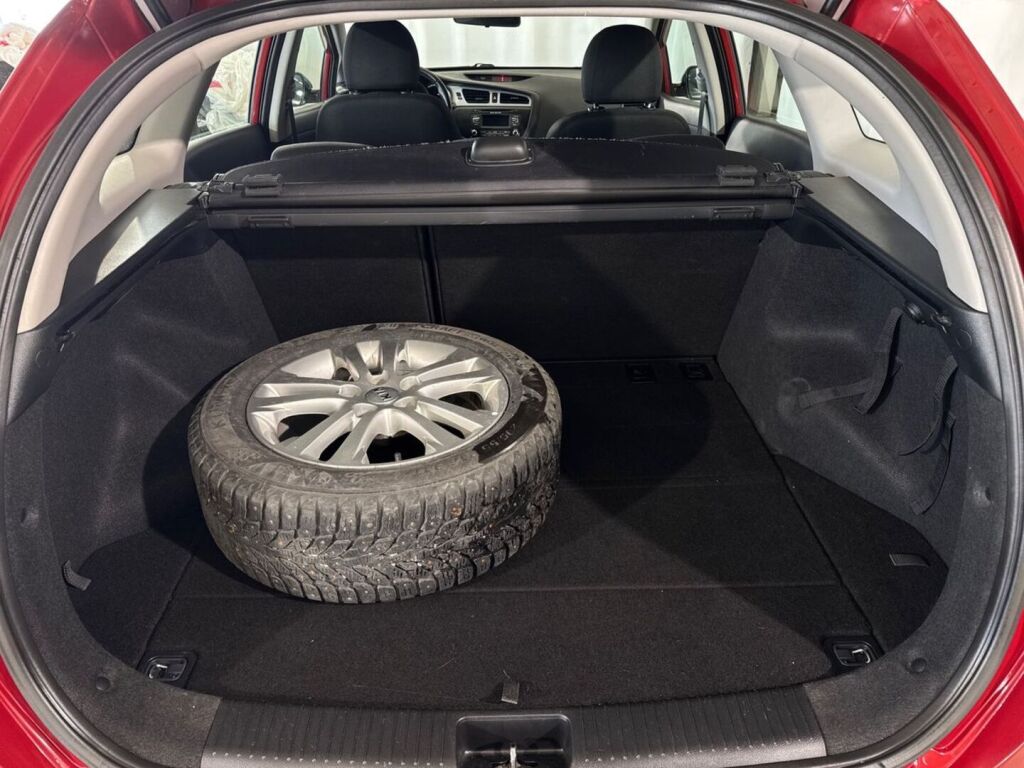 Kia Ceed 2014 Punainen
