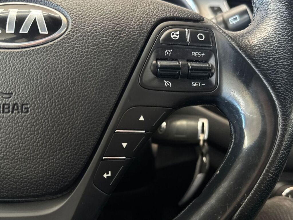 Kia Ceed 2014 Punainen