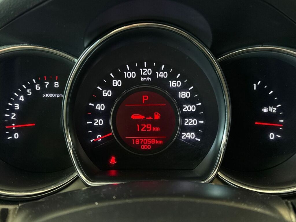 Kia Ceed 2014 Punainen