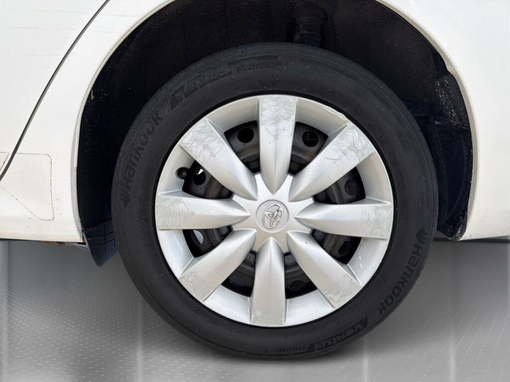 Toyota Corolla 2013 Valkoinen
