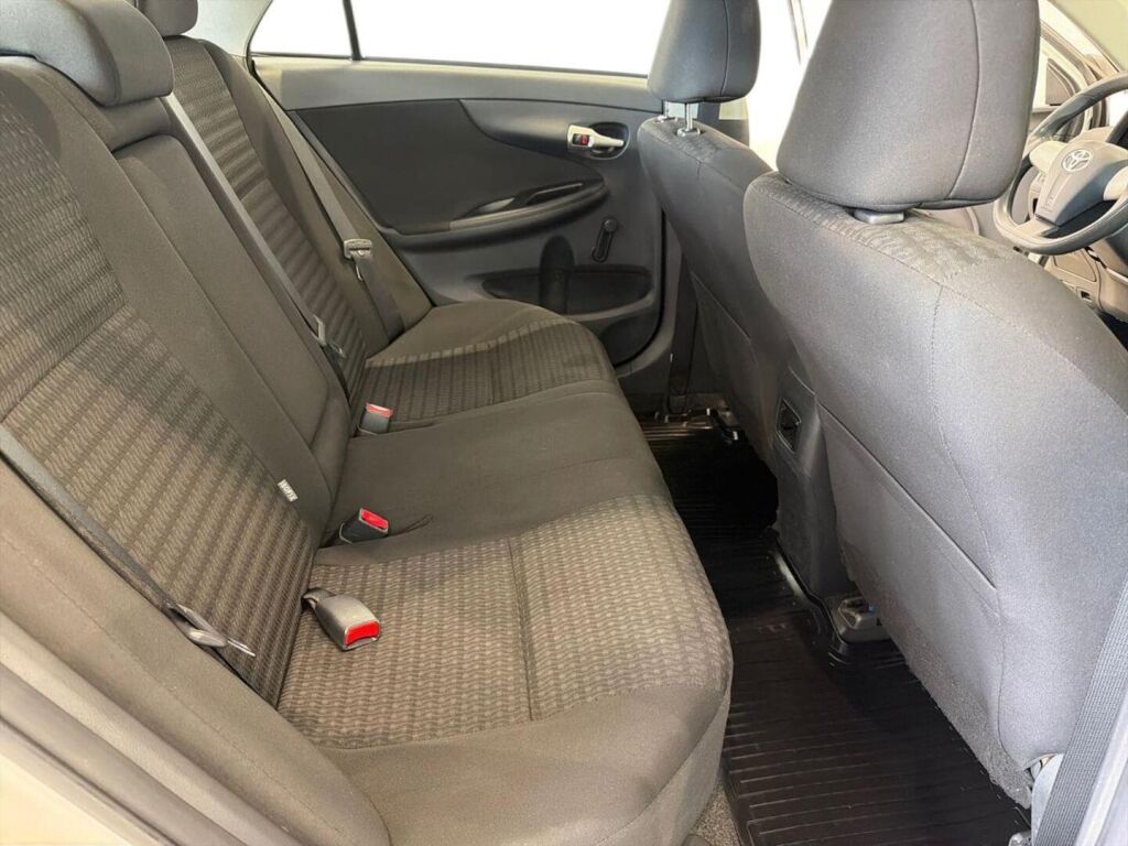 Toyota Corolla 2013 Valkoinen