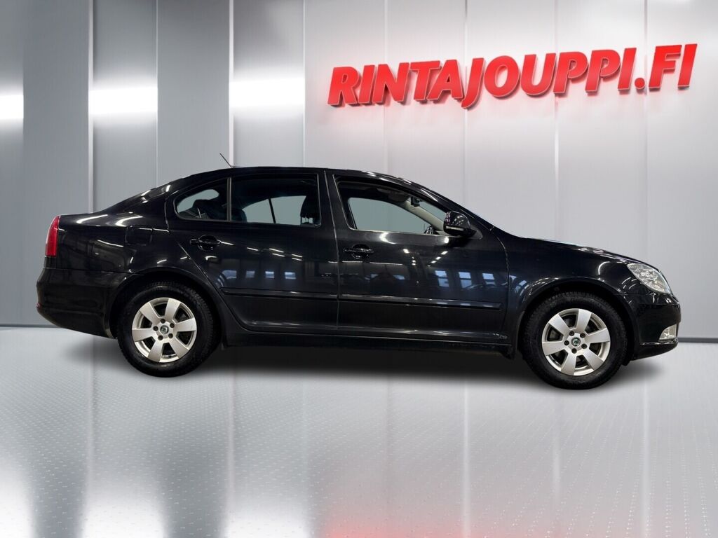 Skoda Octavia 2012 Musta