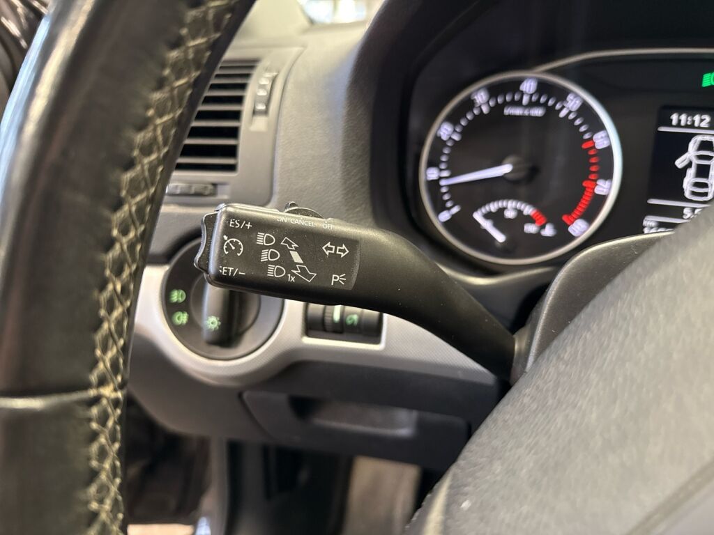 Skoda Octavia 2012 Musta