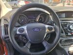 Ford Focus 2012 Punainen