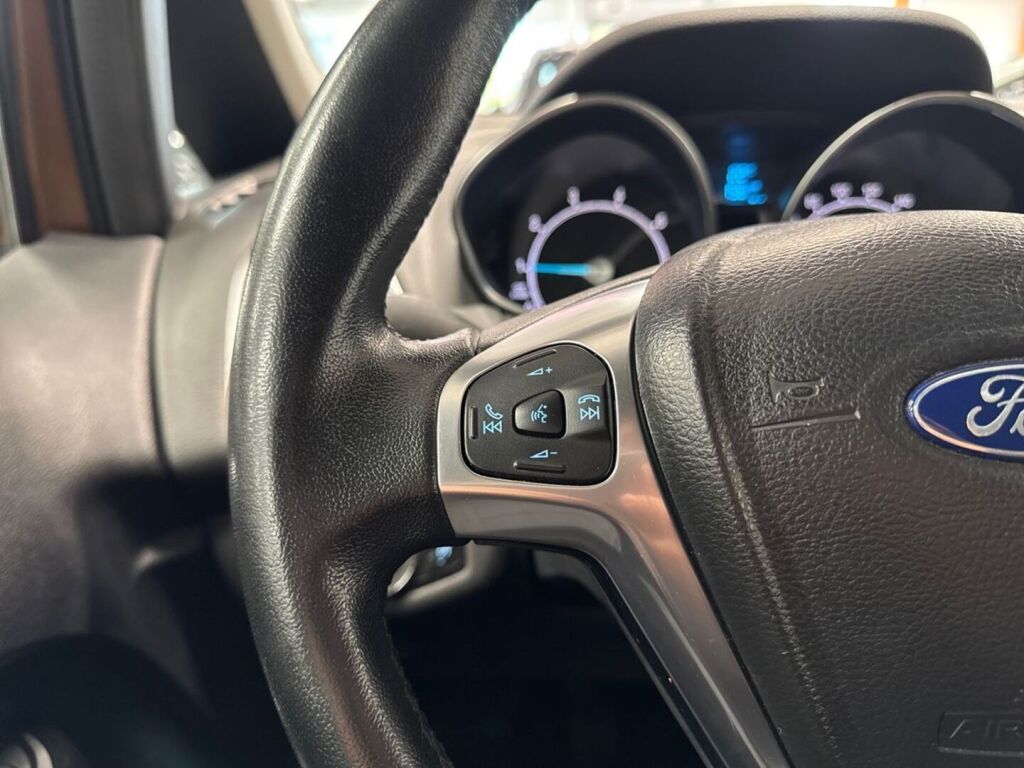 Ford B-Max 2012 Ruskea (beige)