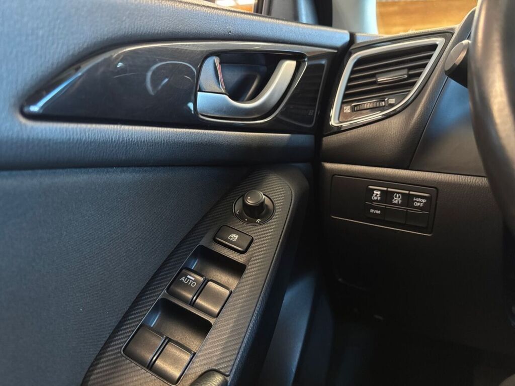 Mazda 3 2014 Valkoinen