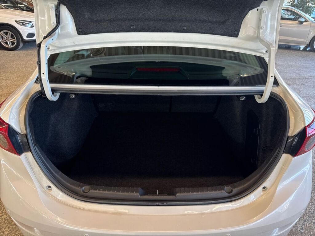 Mazda 3 2014 Valkoinen