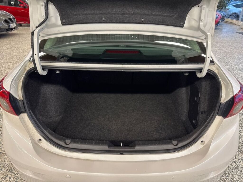 Mazda 3 2014 Valkoinen