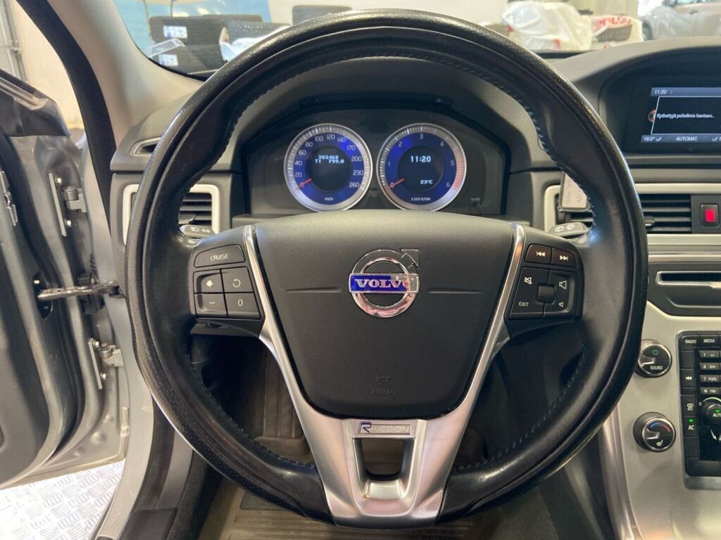 Volvo V70 2013 Harmaa