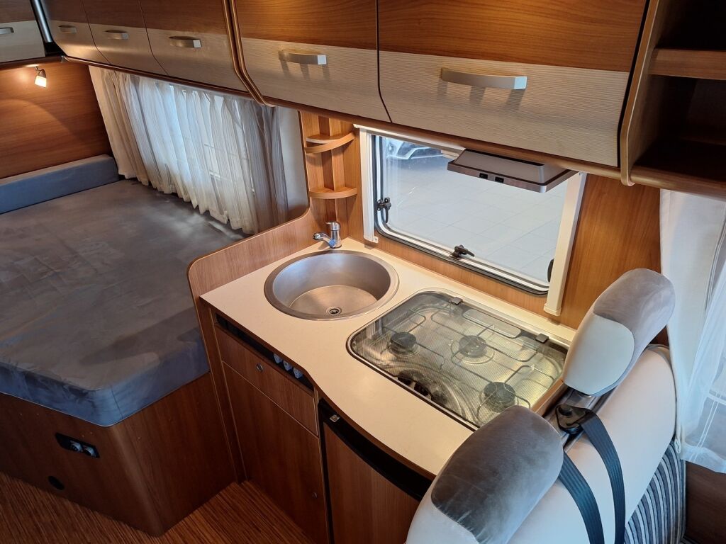 Carado T 345 2013 Valkoinen