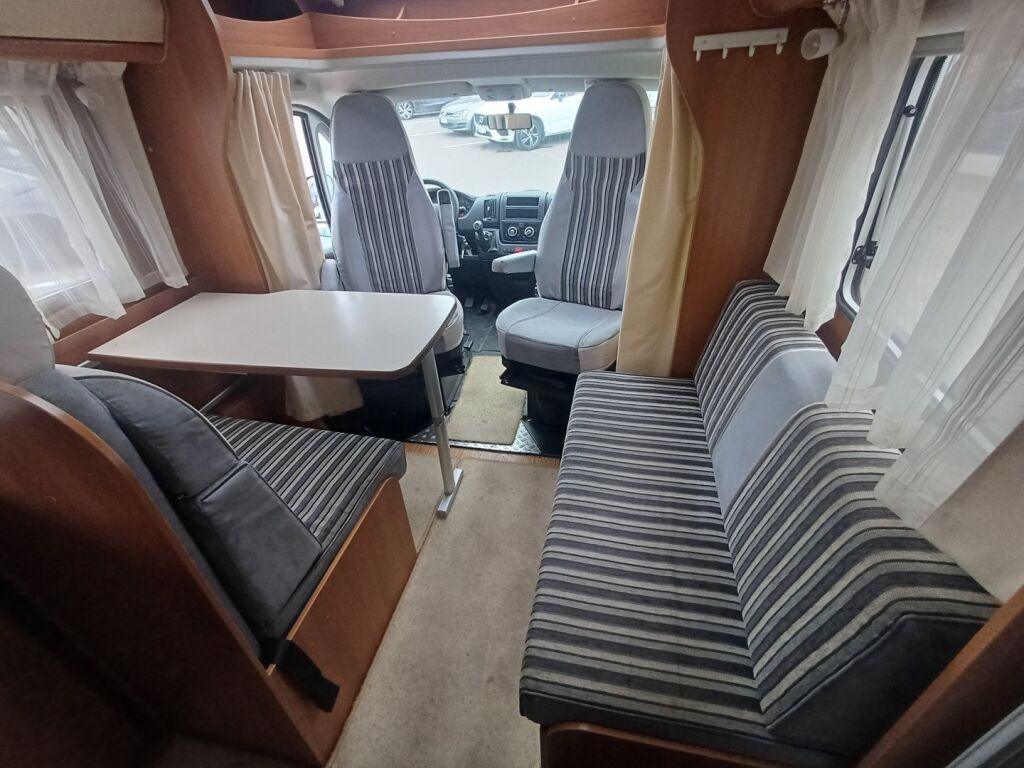 Carado T 345 2013 Valkoinen