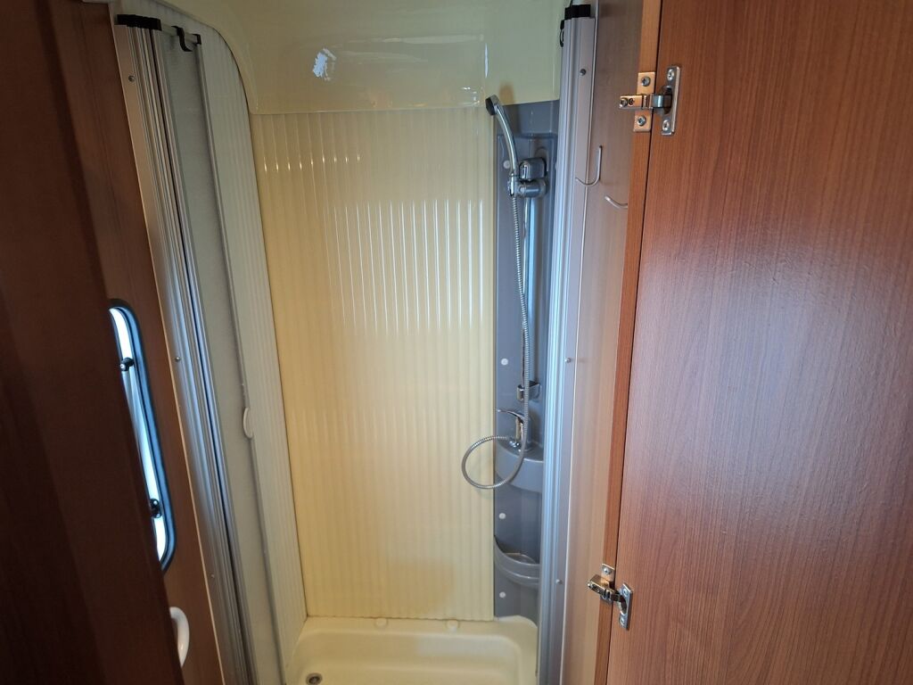 Carado T 345 2013 Valkoinen