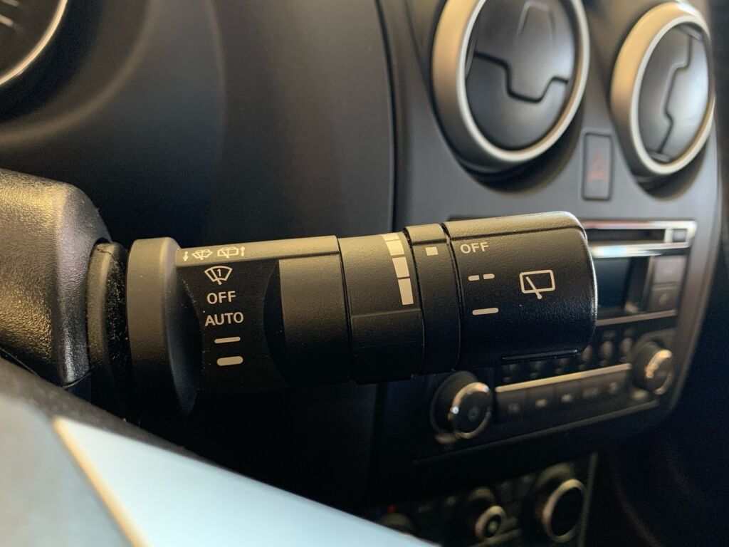 Nissan Qashqai 2013 Punainen