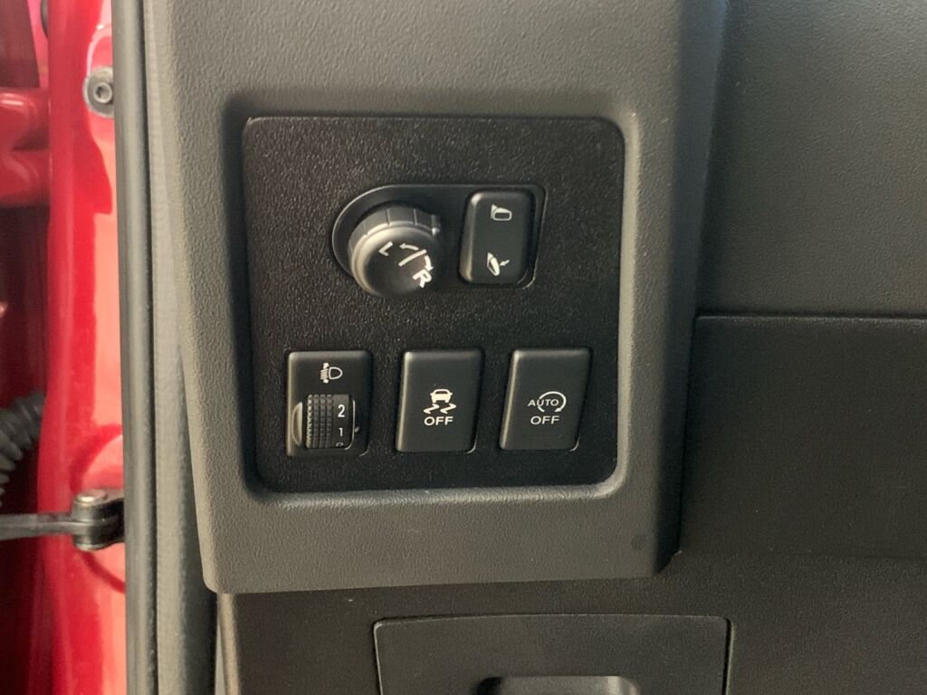 Nissan Qashqai 2013 Punainen