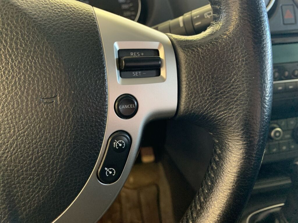 Nissan Qashqai 2013 Punainen