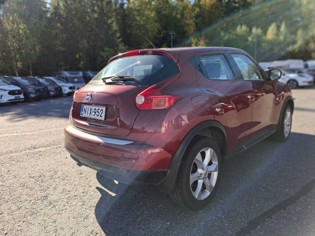 Nissan Juke 2012 Punainen