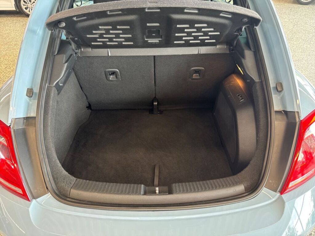 Volkswagen Beetle 2012 Sininen