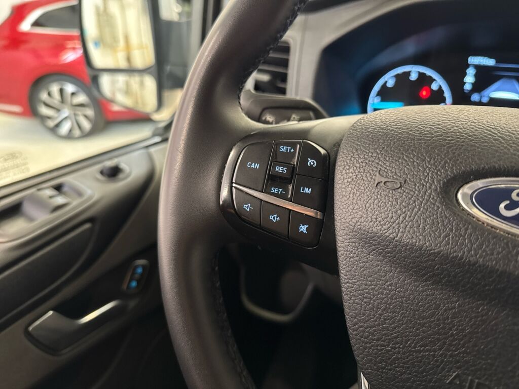 Ford Transit Custom 2022 9